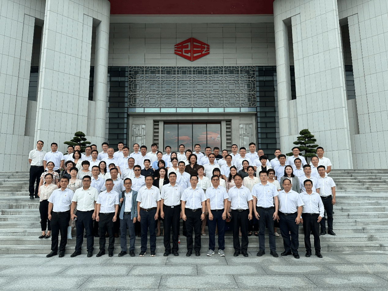 广州医科大学纪委组织党员干部赴广州市党员干部纪法教育基地开展警示教育活动