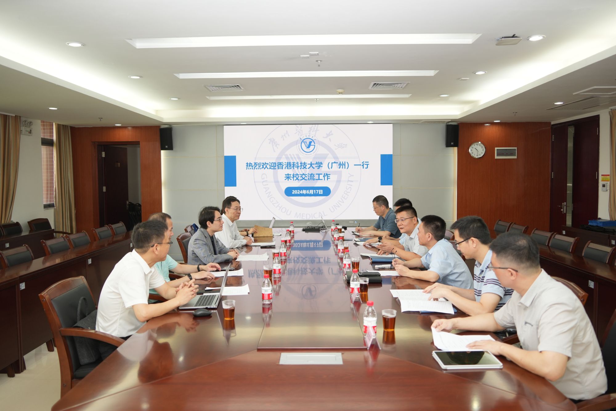 香港科技大学（广州）协理副校长伍楷舜一行来校交流