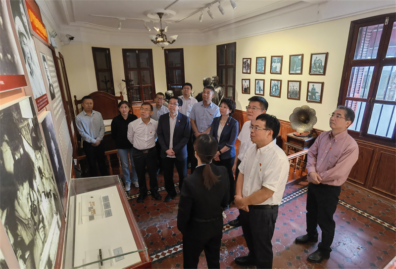 主题教育 | 学校党委前往惠州东湖旅店开展主题教育读书班暨理论学习中心组参观学习